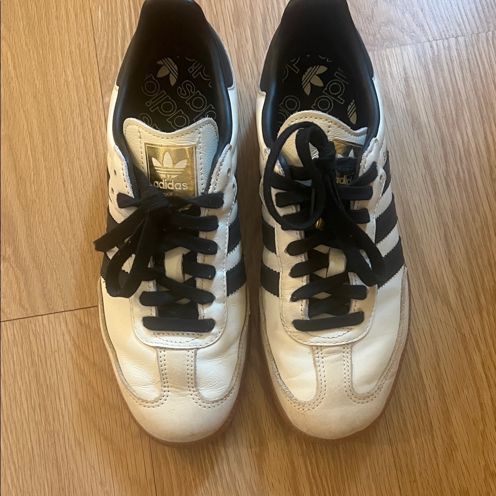 Adidas Wonen/Men's White and Black Sneakers